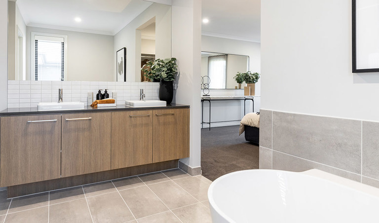 Cloverton Display Aurien4 41 1